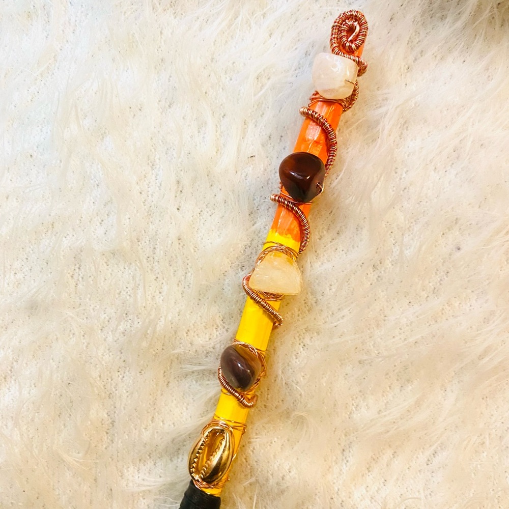 “Too Hot To Handle” Mini Fire Wand|Handmade
(Carnelian and Citrine)